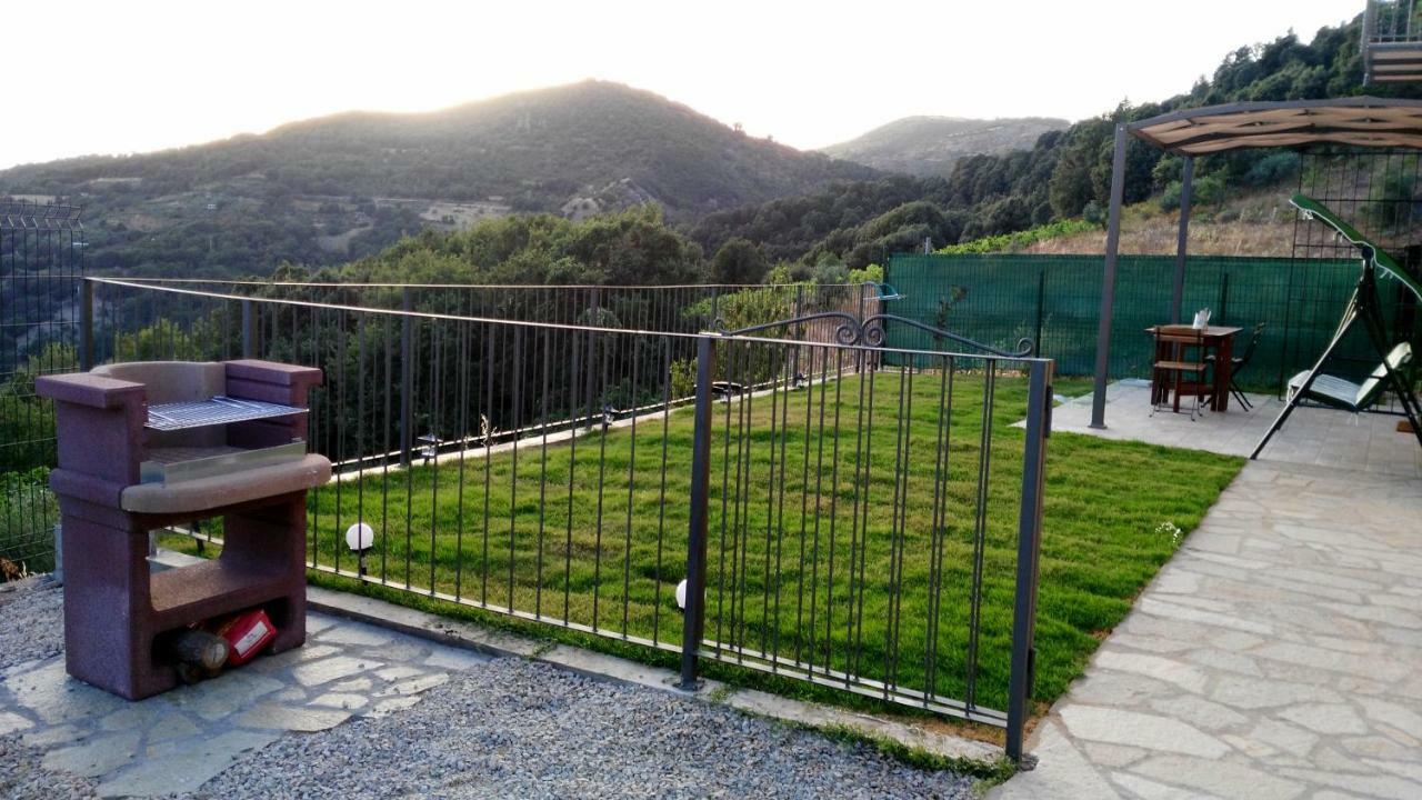 La Peonia Casa Vacanze In Montagna Prato Verde Panorama Stupendo Sardegna Seùlo Exterior foto